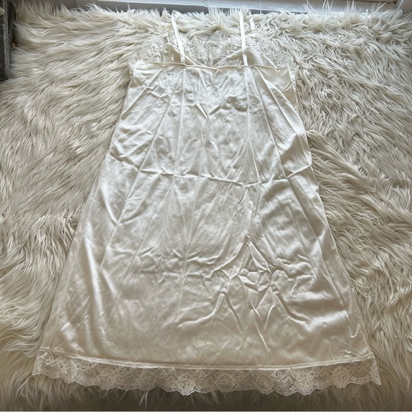 Vintage Sears Full Slip Dress Womens 38 Nylon Coquette Lingerie 80s Ivory - Picture 6 of 9